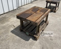 Maschine:  1305 x 800 x 100 mm Montagetische