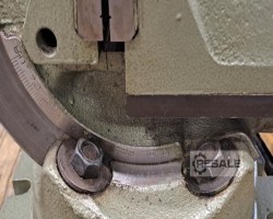 Maschine: VIHORLAT  CZ 243150 0200 Schraubstöcke