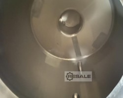 Maschine:  750l Edelstahltanks