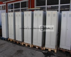 Maschine:  Doppelspind Stahlblechschränke