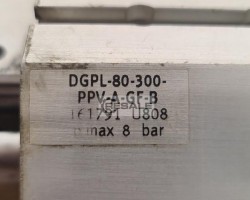 Maschine: FESTO DGPL-80-300-PPV-A-GF-B Linearantrieb