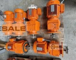 Maschine: SEW RF67 DT90L4 Getriebemotoren