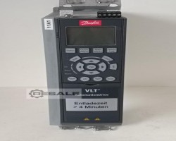 Maschine: DANFOSS VLT FC-302P4K0T5E20H1XG… Frequenzumrichter, 4 KW