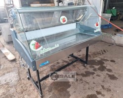 Maschine:   Ladentheke / Kühlschrank