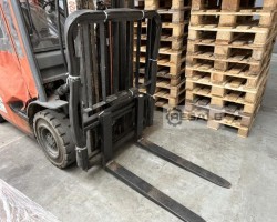 Maschine: TOYOTA 8FGF18 