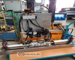 Maschine:   Doppel-Kolbendosierpumpe