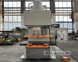 Maschine: WMW ZEULENRODA PYE 160 S1 Hydraulische Pressen