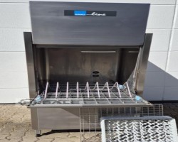 Maschine: HOBART UXS - 10A Spülen