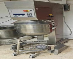Maschine: BOKU P 75 Planetenrührmaschinen