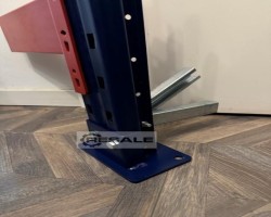 Maschine: LAVA  Palettenregale