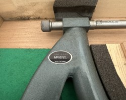 Maschine: MITUTOYO Mod. 105-408 Bügelmessschraube 1000-1100 mm