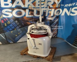 Maschine: ERIKA divider-rounder Teigteilmaschinen