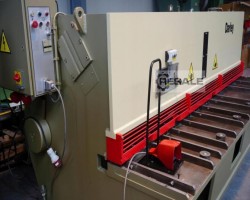 Maschine: DARLEY GS 3100 x 10 mm Tafelscheren