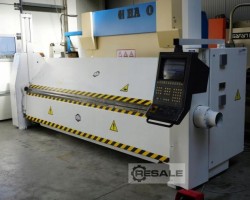 Maschine: RAS 4000 x 3 mm NC Schwenkbiegemaschinen