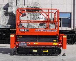 Maschine: CFMG CFPT0710LDS Gelände- Raupenarbeitsbühne MESSESONDERPREIS