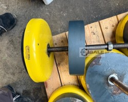 Maschine: MASCHINENFüßE M20 200mm  Zubehör