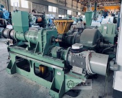 Maschine: VARI  Gummiextruder