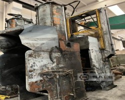 Maschine: POMINI PHR370 Pneumatischer Trichter