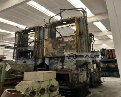 Maschine: POMINI HHR for VIC345 Hydraulischer Trichter