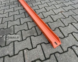 Maschine:  lenght  2.480 mm Stahlträger