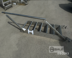 Maschine:   Stahl-Treppen