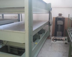 Maschine: ITALPRESSE SCF 6 Furnierpressen