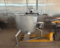Maschine:  250 Liter Edelstahlbehälter