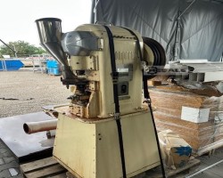 Maschine: JöRGENSEN 075 HK3 Tablettenpressen