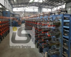 Maschine:   Linie zum Extrudieren von flachen Kunststofffolien für Garn