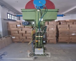 Maschine: DELLAVIA Livorno 125 mm Spindelpressen