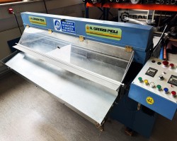 Maschine: A. GRASSI FIGLI  Guillotine-Schneidemaschinen und Rotationsschneidmaschinen