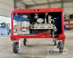 Maschine: DYNAJET 1000 me Hochdruckpumpen