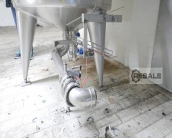 Maschine:  2.500 Liter Lebensmitteltanks