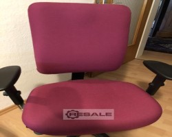 Maschine: BüRO TECHNIK  FRANKFURT Chairs on 5 castors Büromöbel