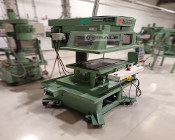 Maschine: TOYOSK 01C550T Mehrspindelbohrmaschinen