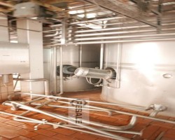 Maschine:  16.000 l Edelstahltanks  V2A