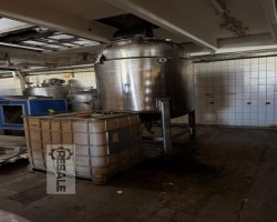 Maschine: DIVERSE  Edelstahltanks mit Rührwerk - diverse