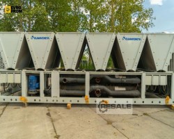 Maschine: CLIMAVENETA NECS R B 3218 Chiller