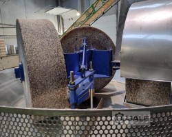 Maschine: FRATELLI FERRI 3M Mühle für Olivenmühle