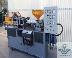 Maschine:   Kunststoff-Injektor