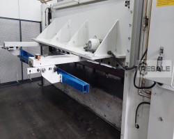 Maschine: TRUMPF-EHT TRUMACUT E 1330 Tafelscheren (hydraulisch)