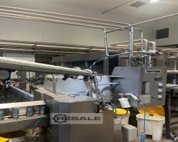 Maschine: KRONES Mecafill can filler blocked with Ferrum can seamer