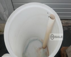 Maschine:  300 Liter GFK Lagertank von Entkalkungsanlage