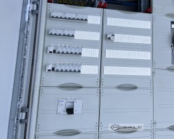 Maschine: RITTAL 220x90x42cm Schaltschrank 220 x 90 x 42 cm