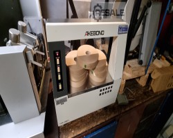 Maschine: AKEBONO OB 300 Banderoliermaschinen