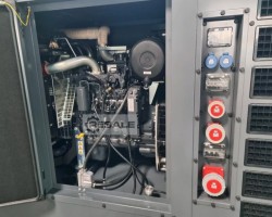Maschine: IVECO  135 kVA + tank Dieselgeneratoren