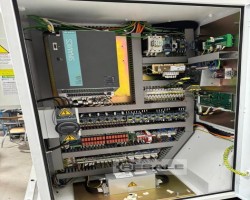 Maschine: KAAST V11L Vertikale Bearbeitungszentren