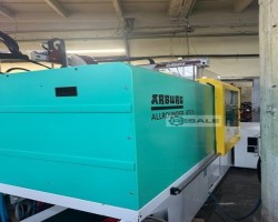 Maschine: ARBURG 470S 1100-400 with dem Roboter Spritzgiessmaschinen