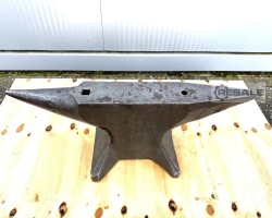Maschine:   Amboss Schmiede