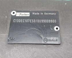Maschine: D+E Parker C13DEC107E50/0U99009900,